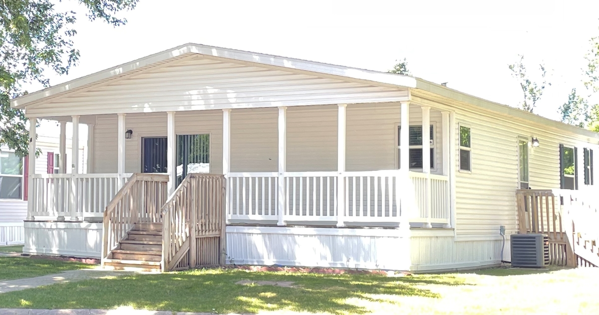 BRO Brookside Manor