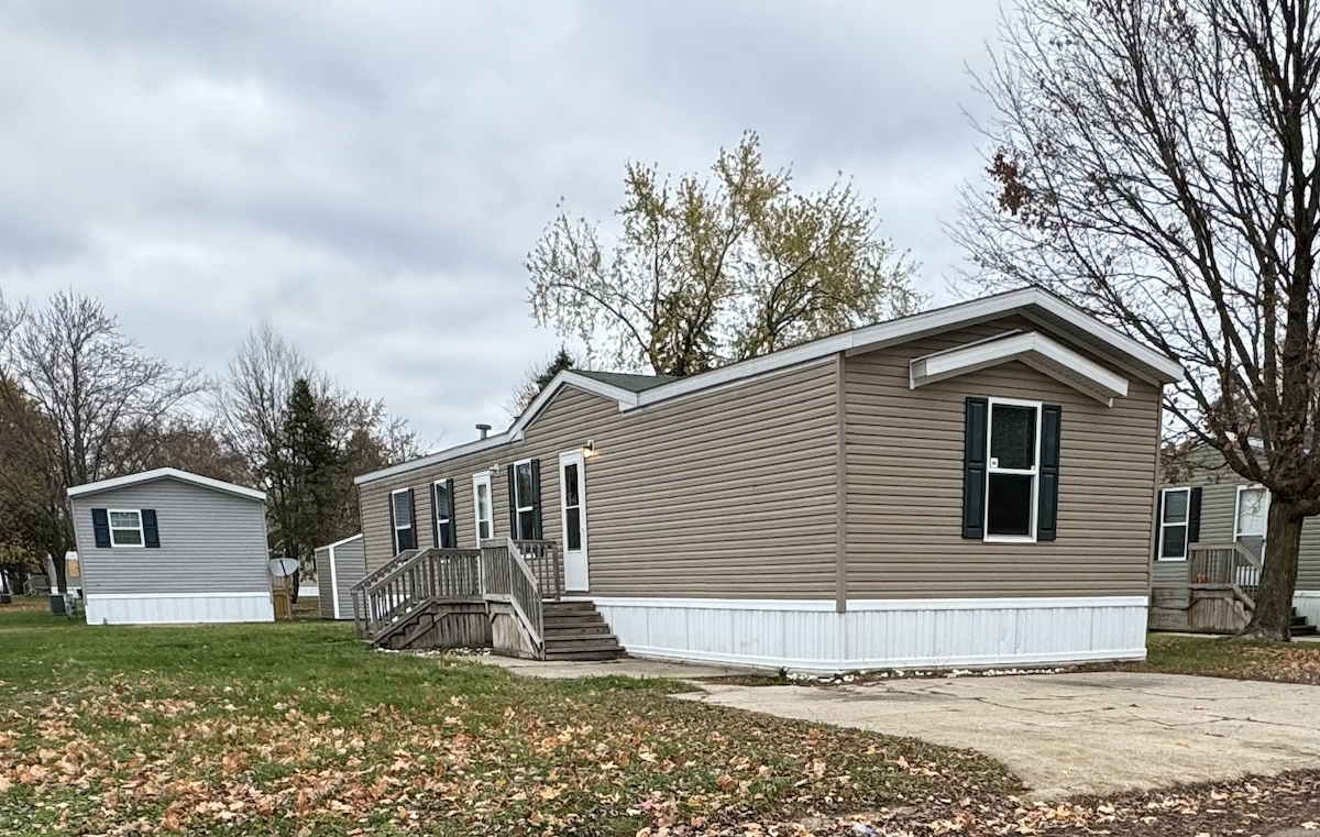 BRO Brookside Manor