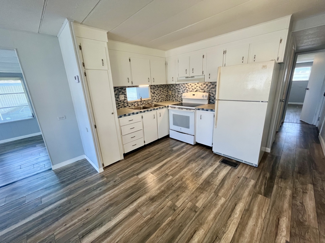 REH Regency Heights