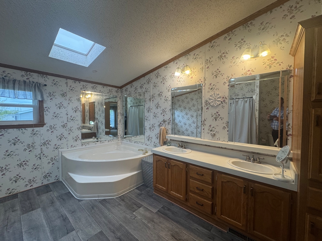 CMV Country Meadows Village