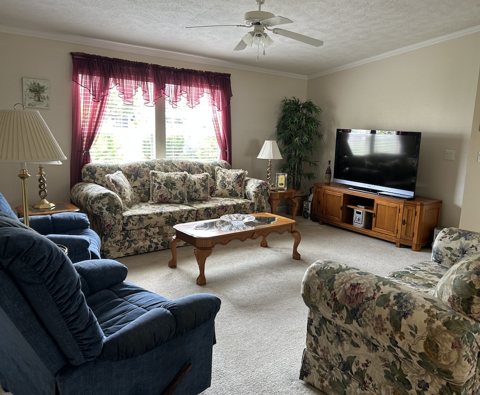 SLE Sunlake Estates