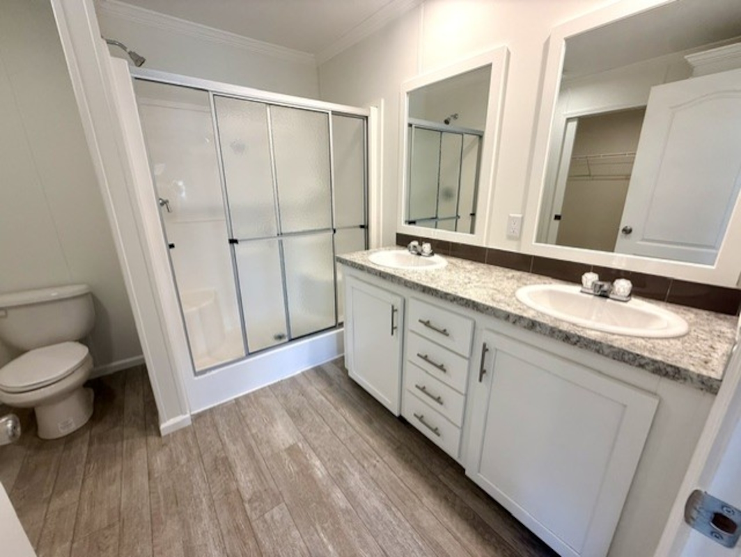 REH Regency Heights