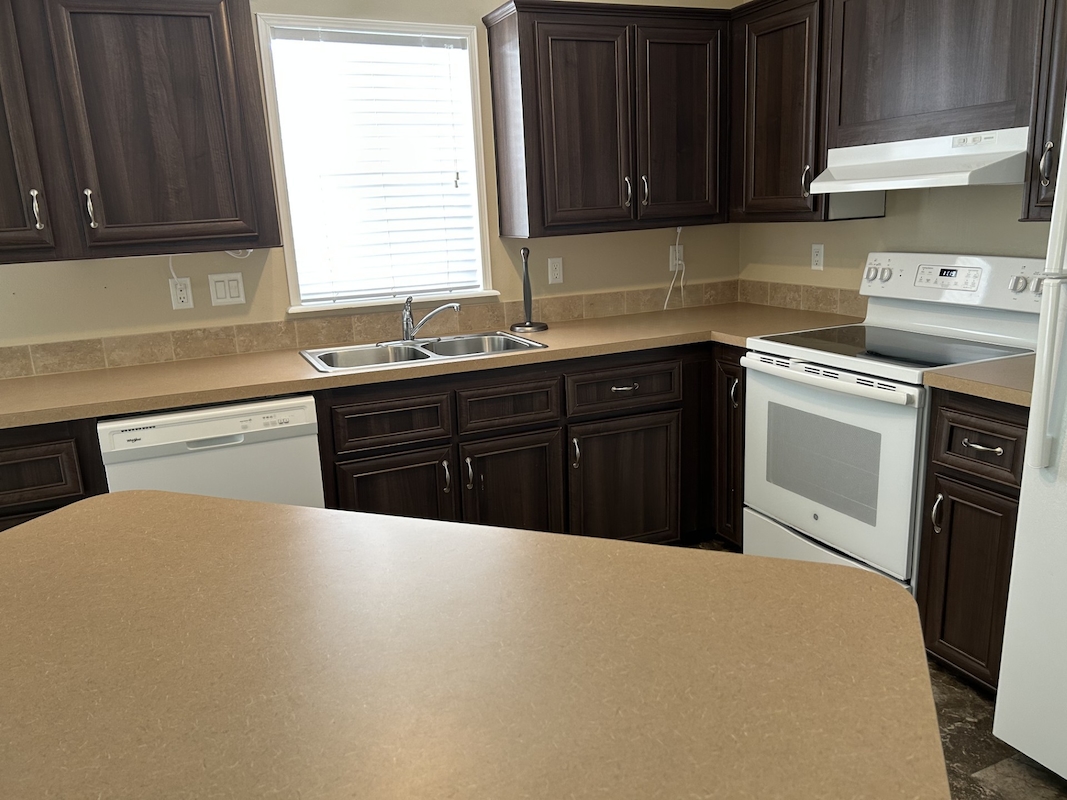 SLE Sunlake Estates