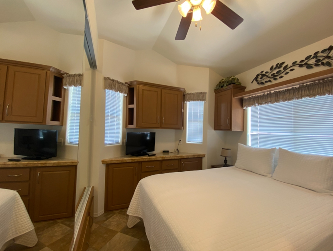 PCK Palm Creek Resort & Residences