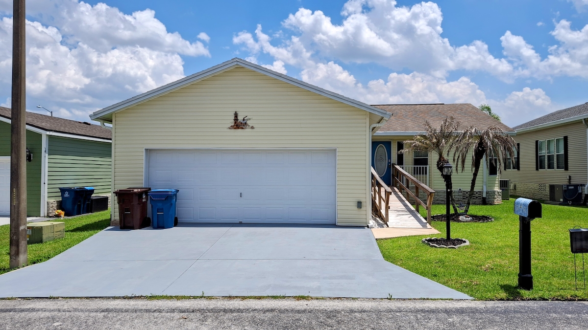 RPV Royal Palm Village