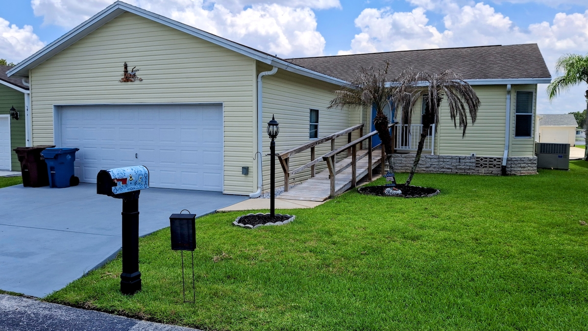 RPV Royal Palm Village