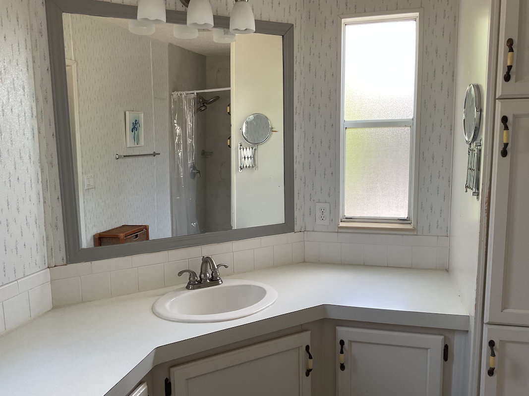 LSV Lakeshore Villas
