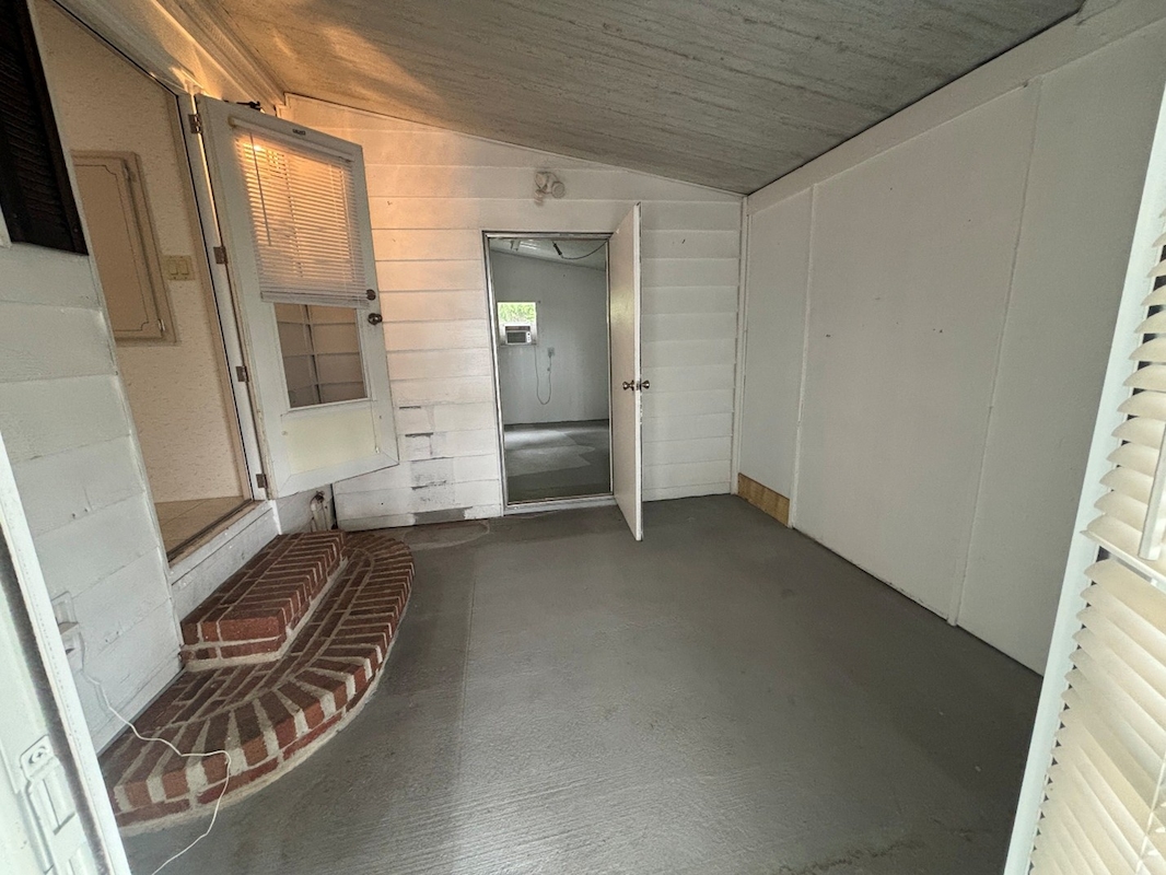 LCV La Costa Village