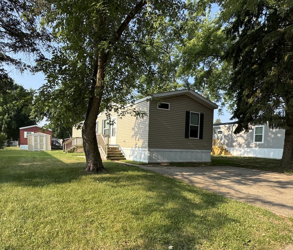 BRO Brookside Manor