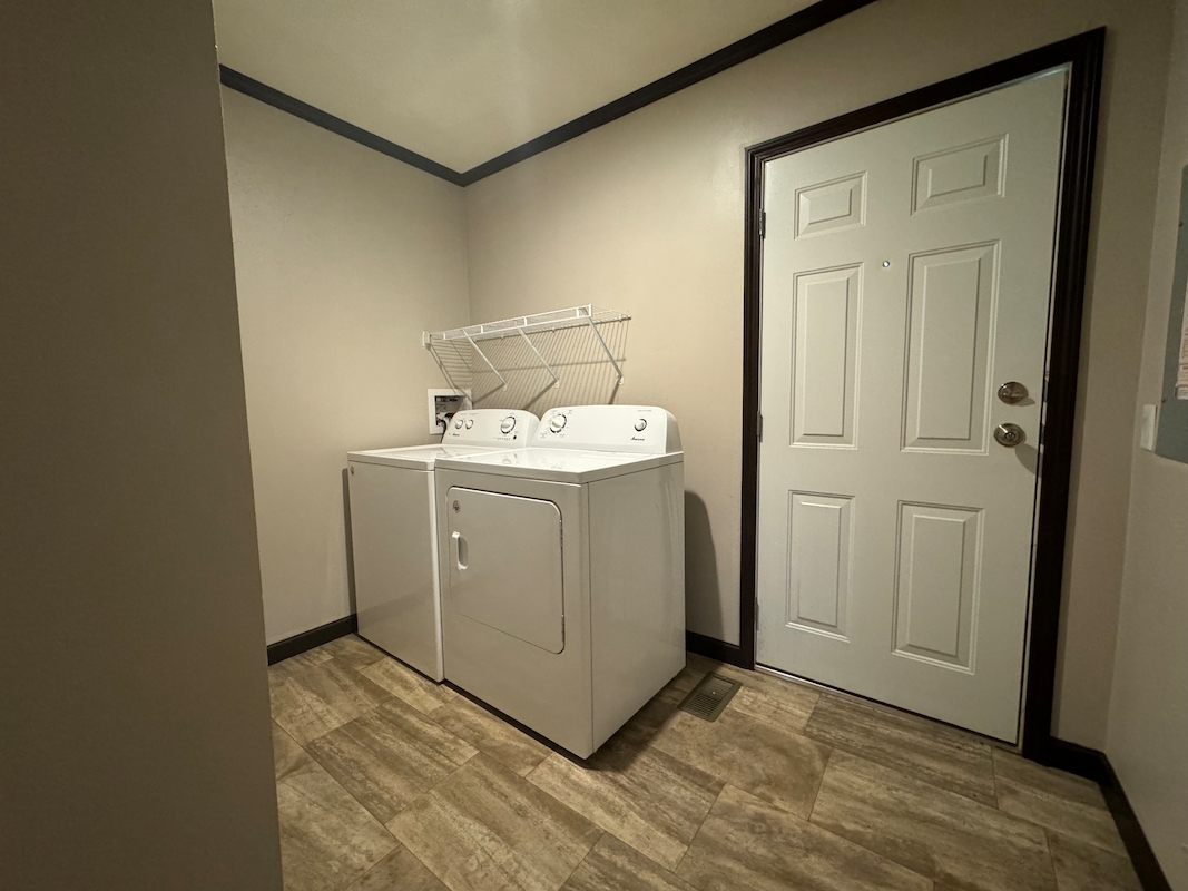 BRO Brookside Manor