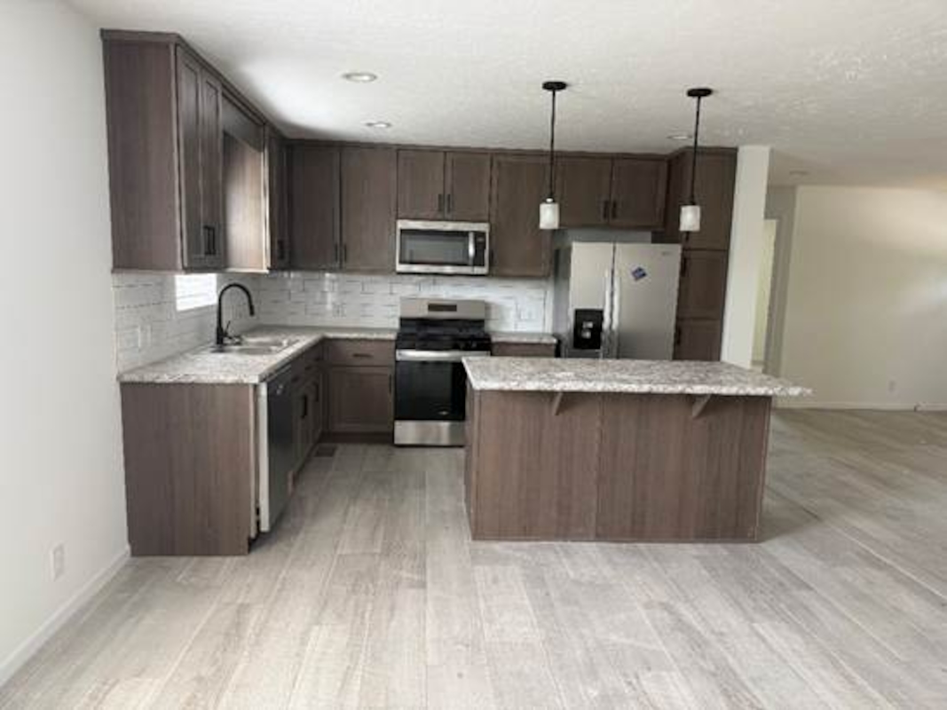 HLL Hawaiian Gardens/Holly Village