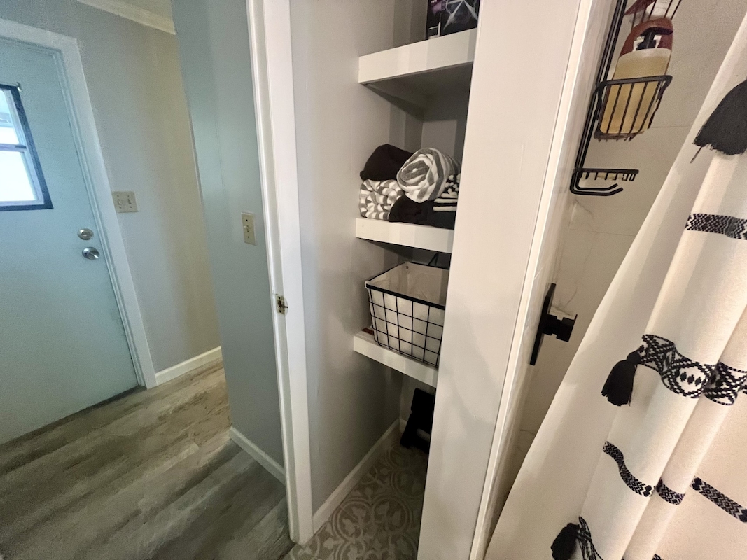 REH Regency Heights