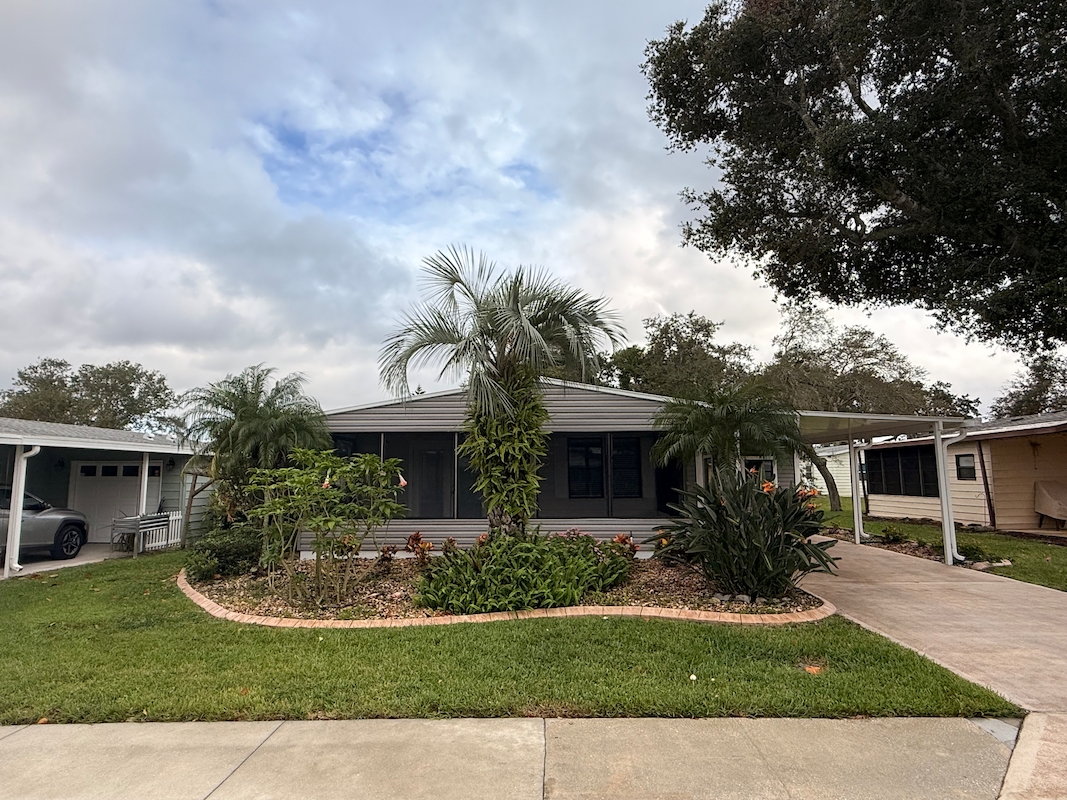LCV La Costa Village