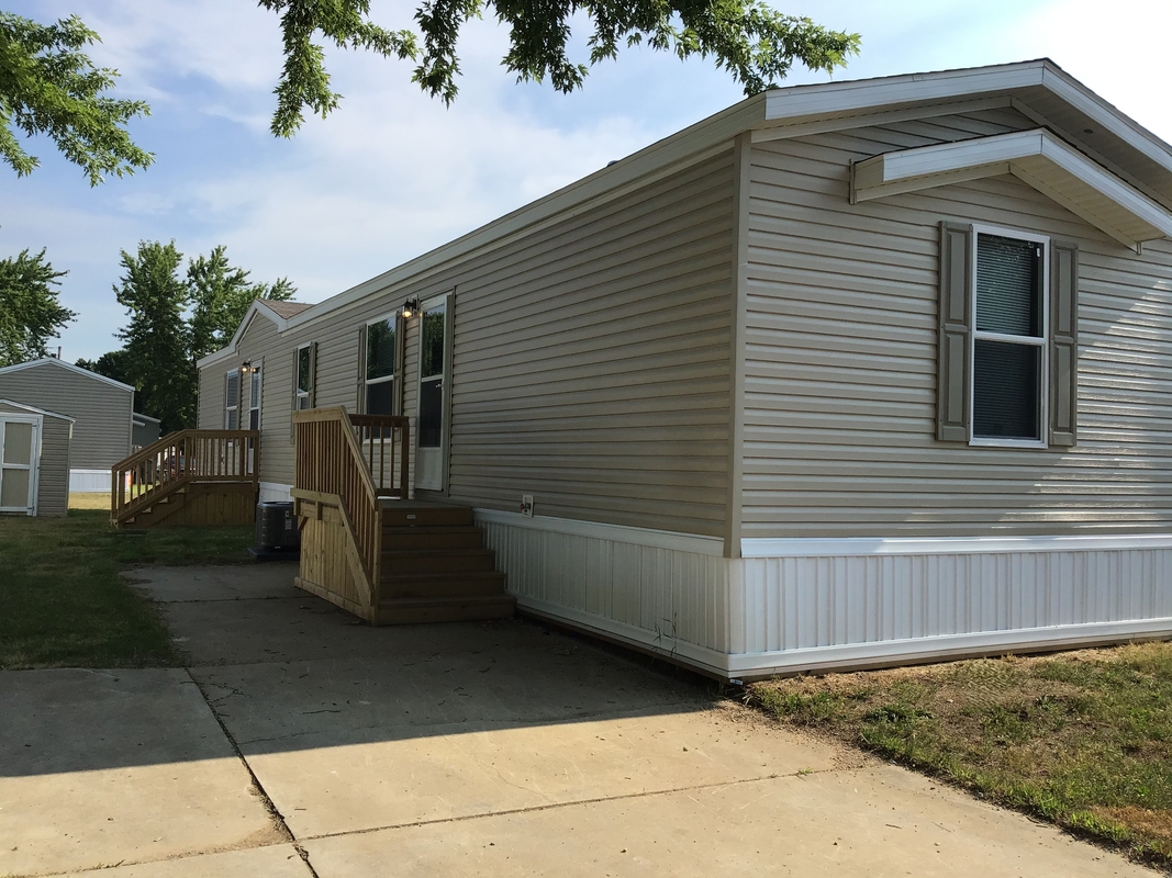 BRO Brookside Manor