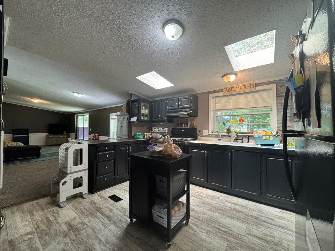 BRO Brookside Manor
