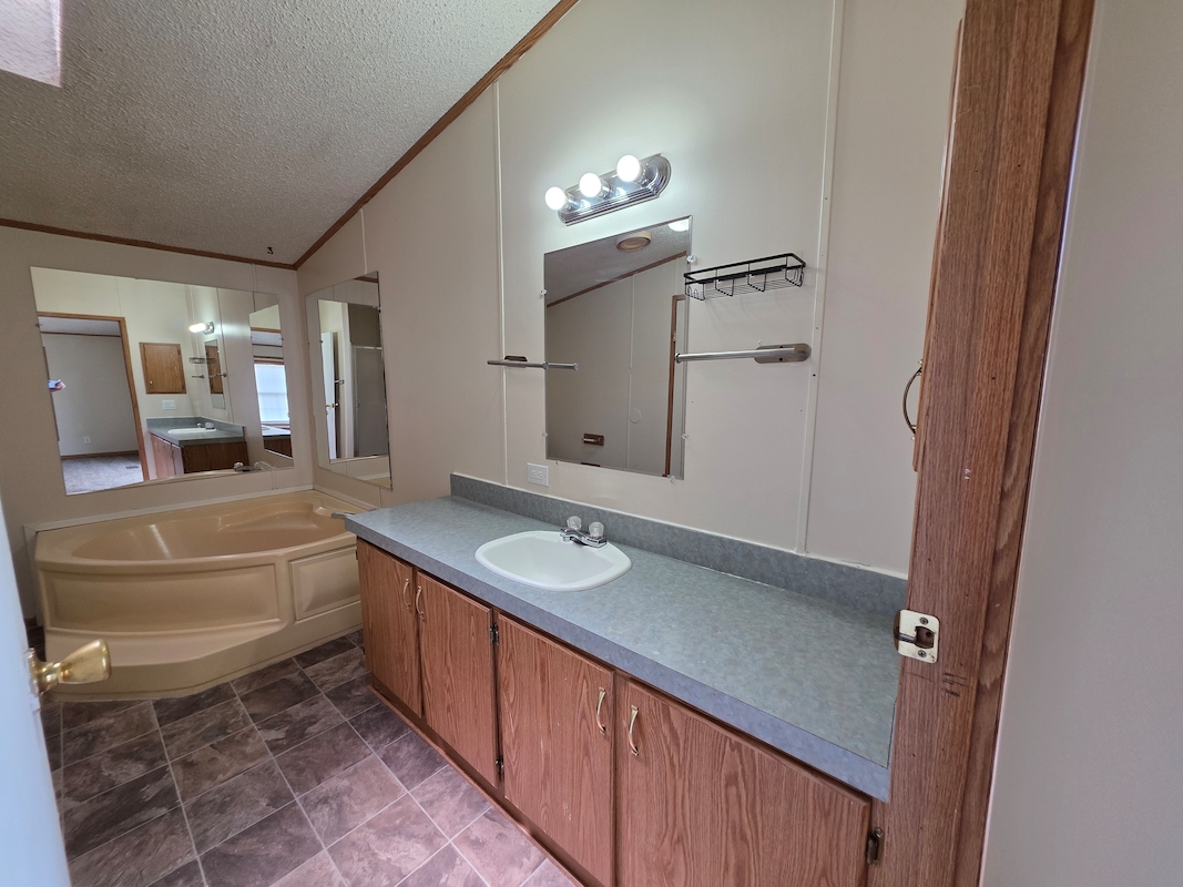 PNV Pineview Estates