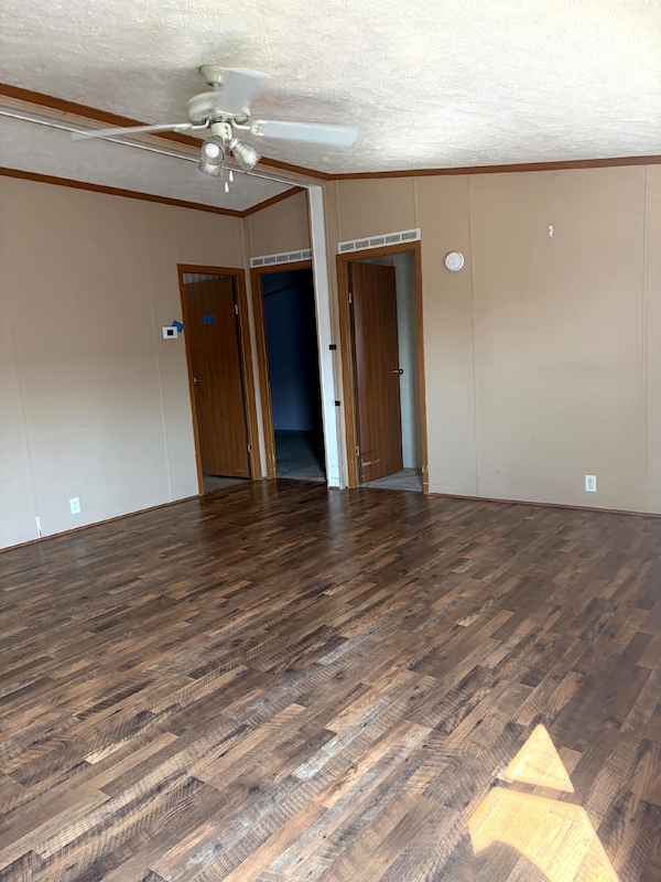 EAG Eagle Crest