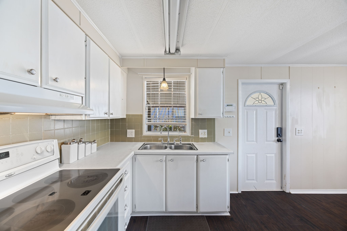 LSV Lakeshore Villas