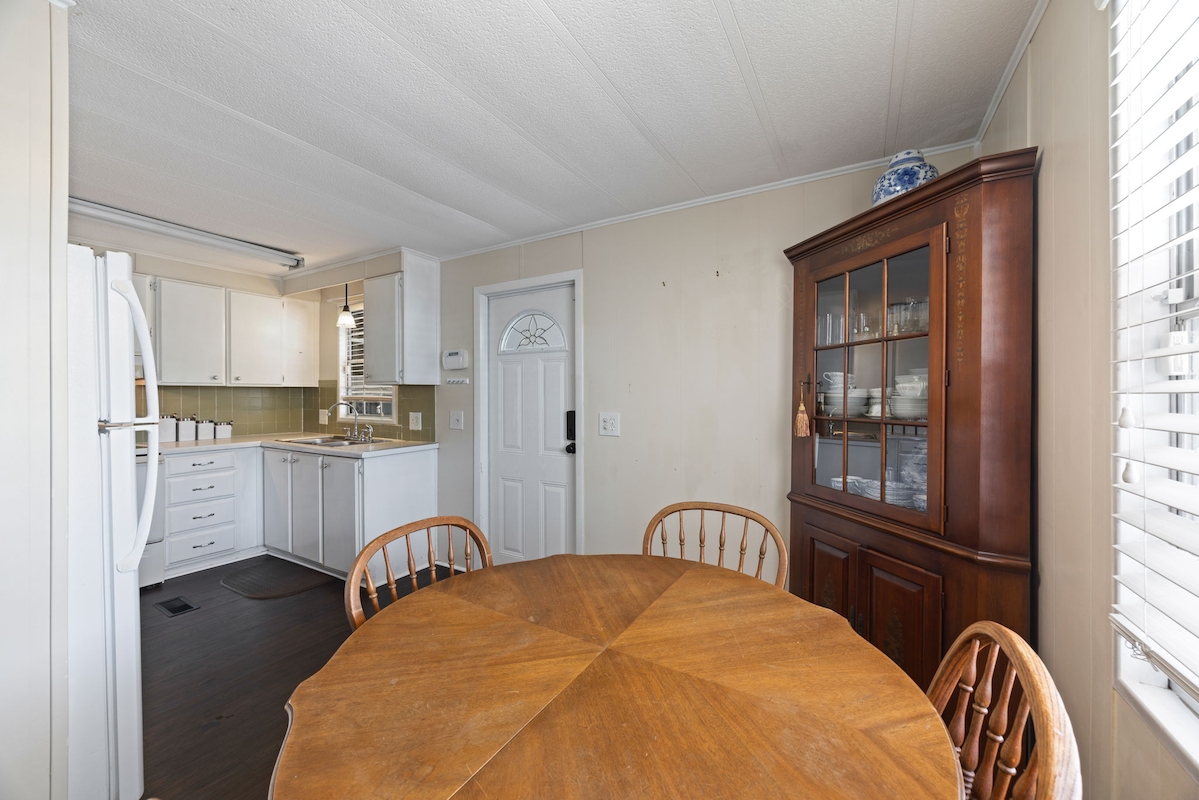 LSV Lakeshore Villas