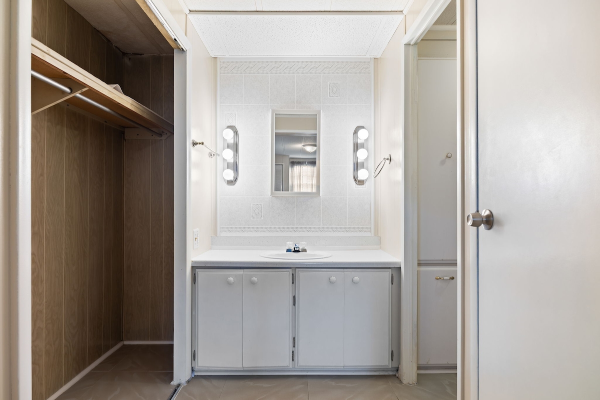 LSV Lakeshore Villas
