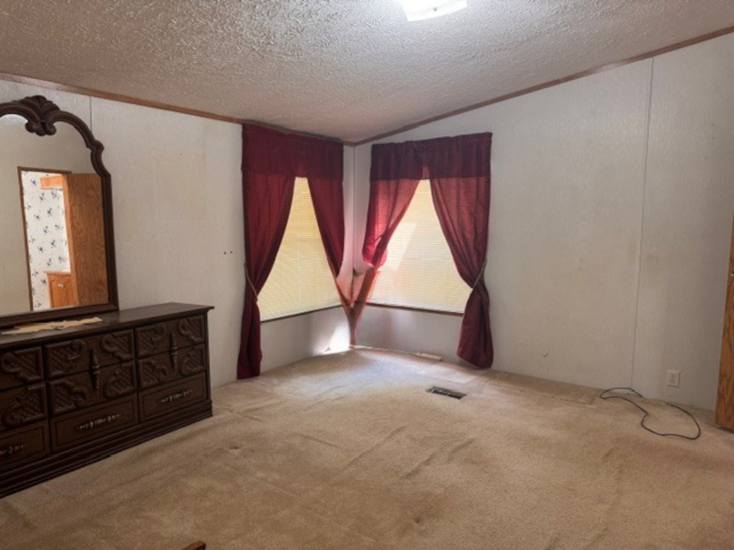HLL Hawaiian Gardens/Holly Village