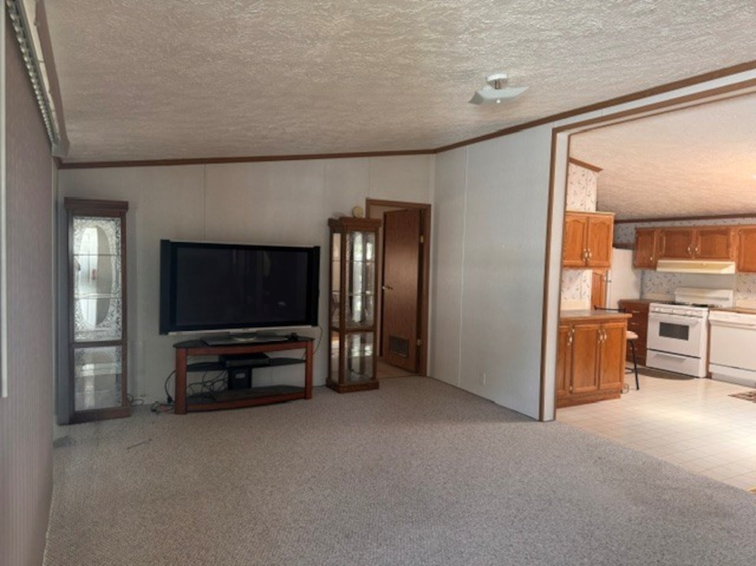 HLL Hawaiian Gardens/Holly Village