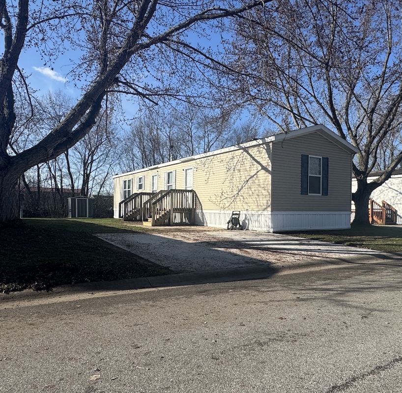 BRO Brookside Manor