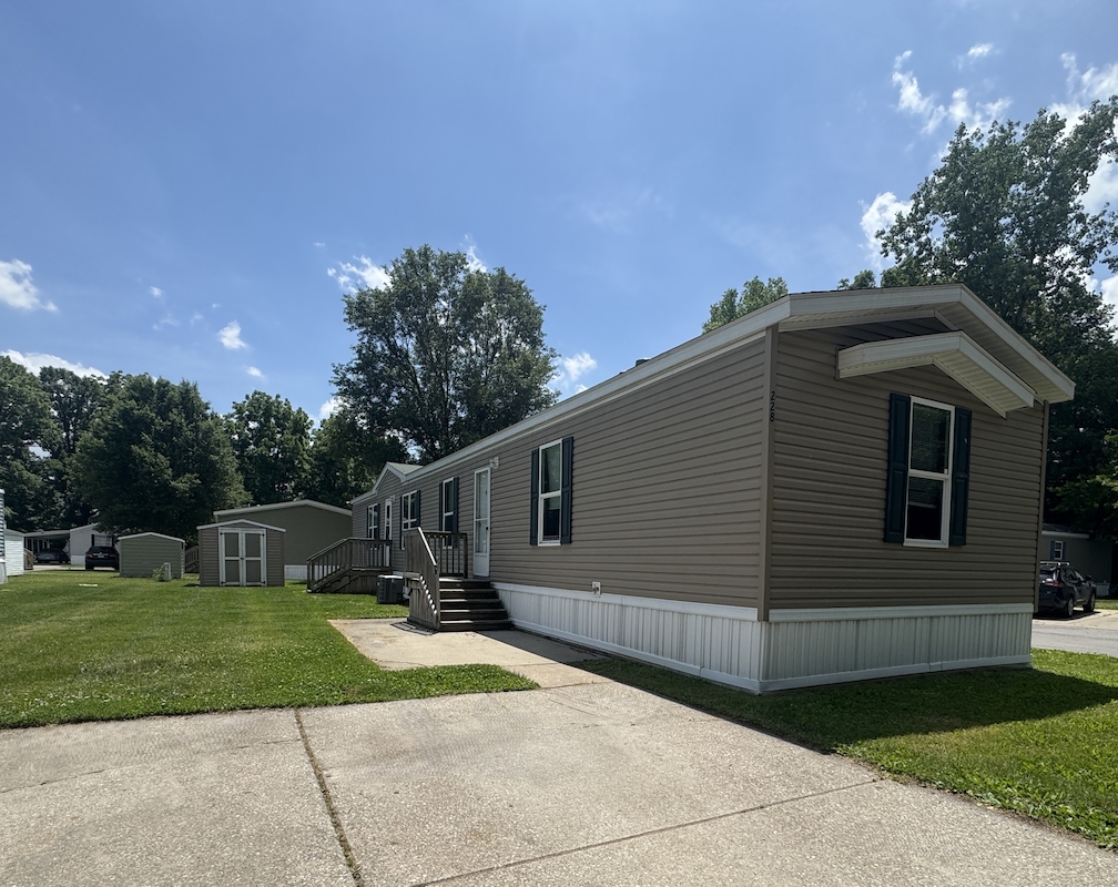 BRO Brookside Manor
