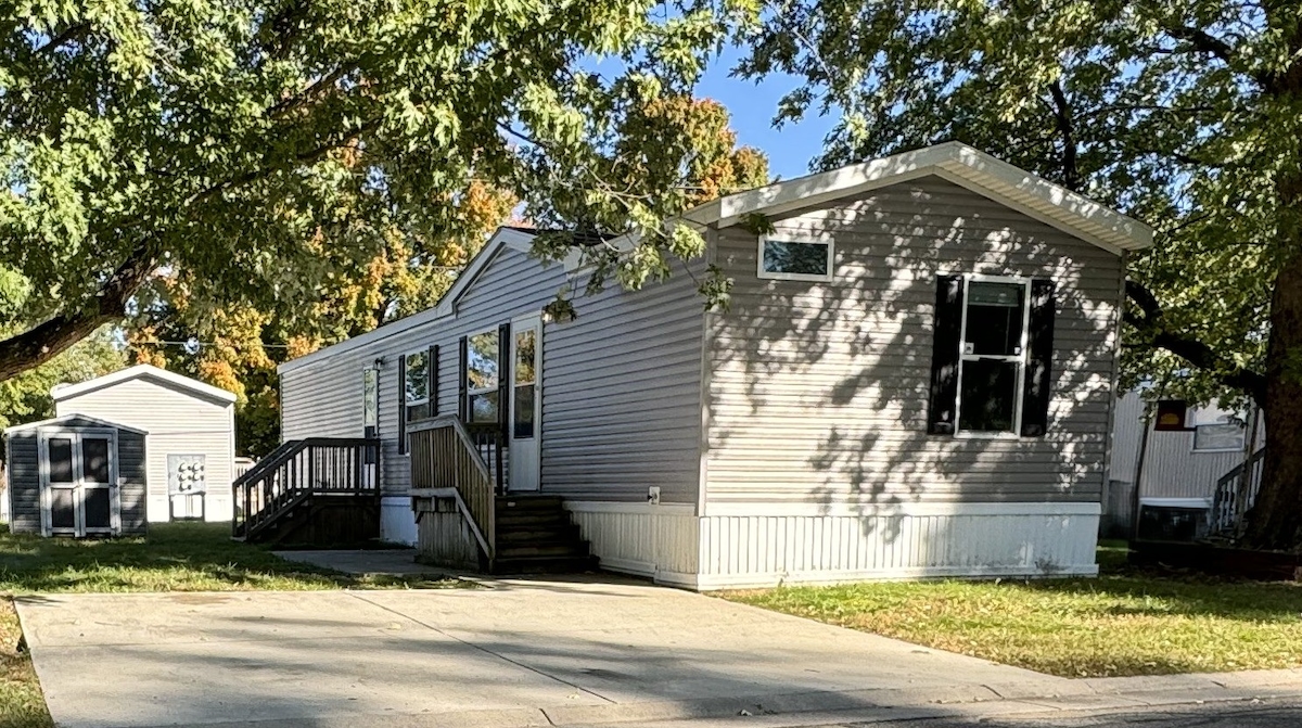 BRO Brookside Manor