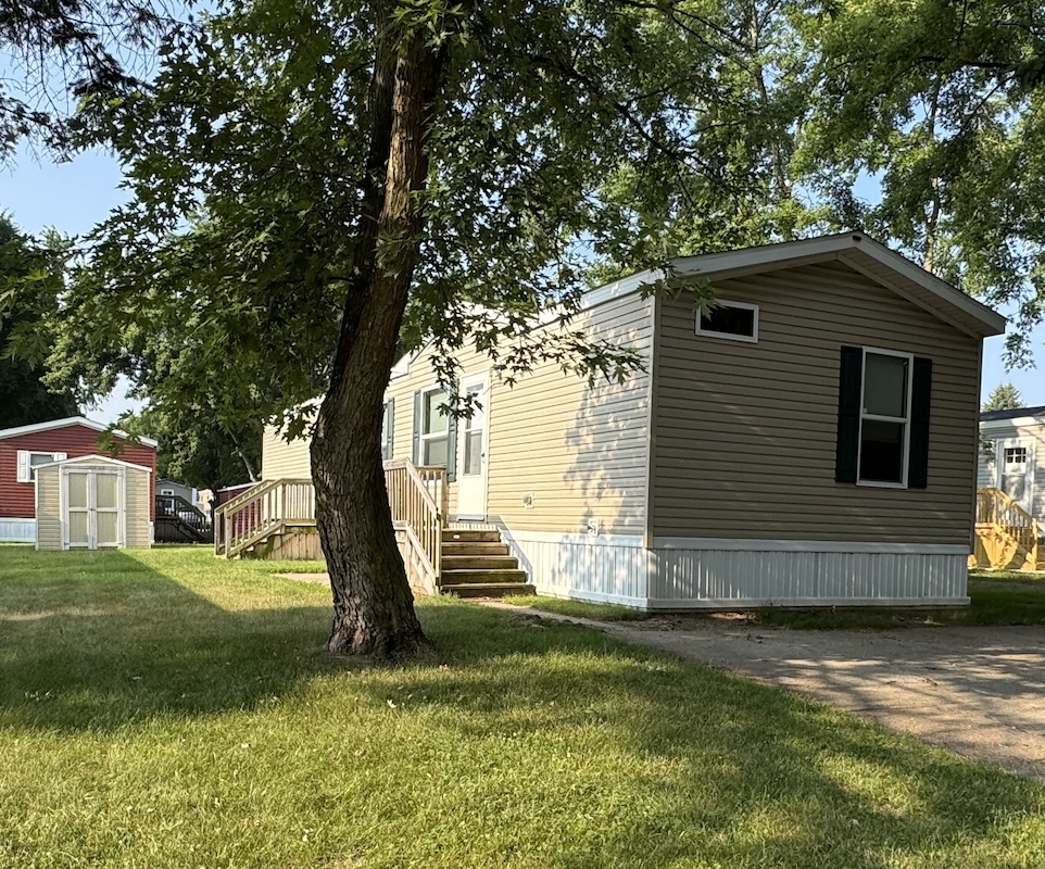 BRO Brookside Manor
