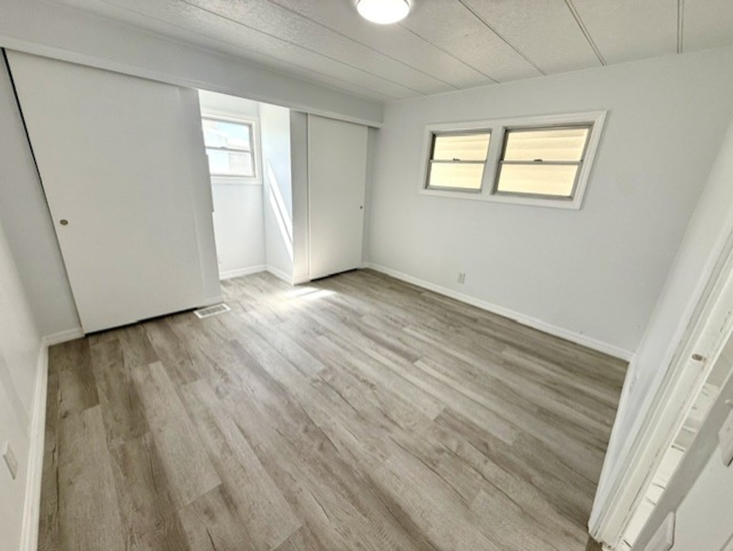 REH Regency Heights
