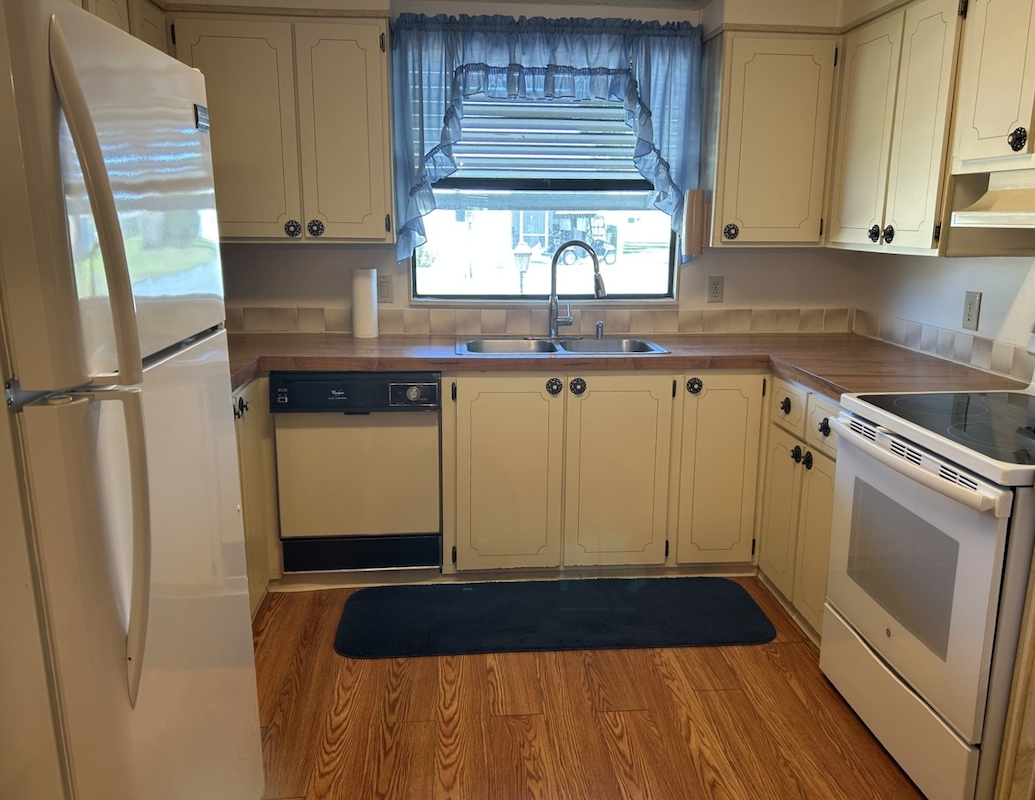 SLE Sunlake Estates