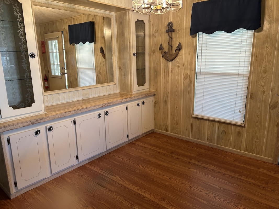 SLE Sunlake Estates