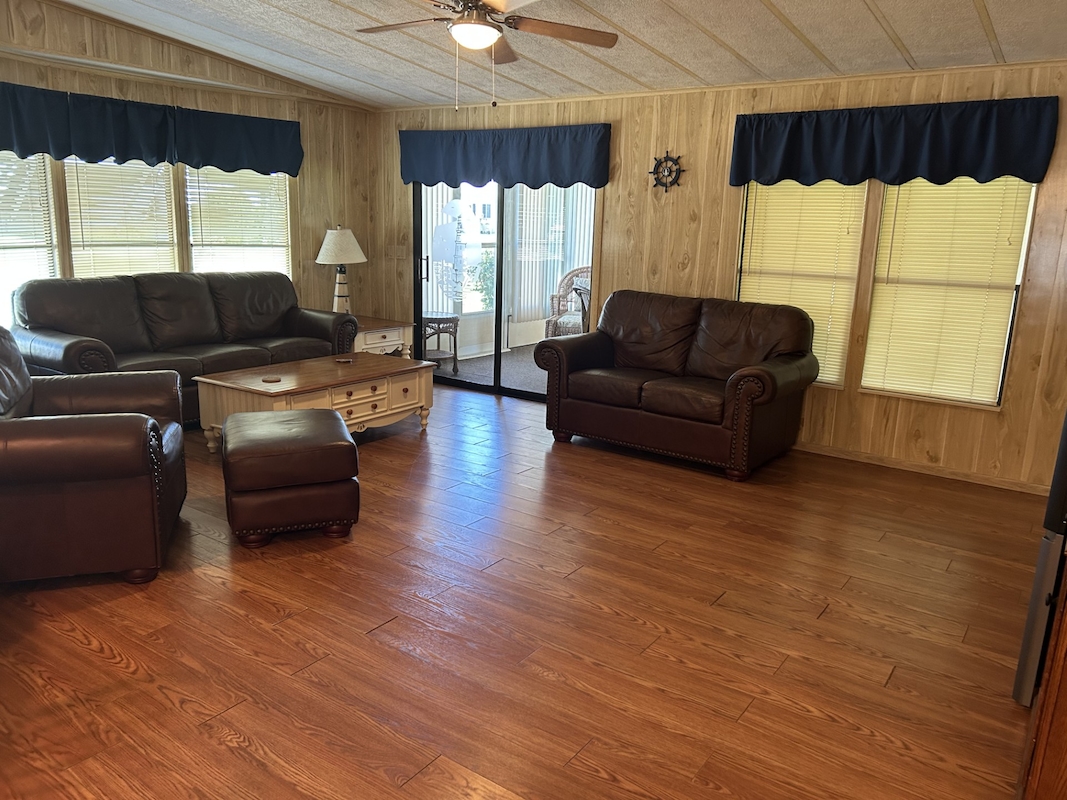 SLE Sunlake Estates