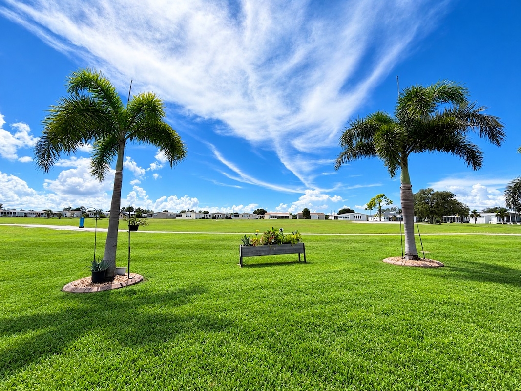 RSC Riverside Club Golf & Marina Community