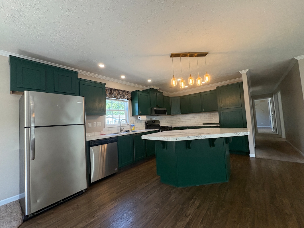 BRO Brookside Manor