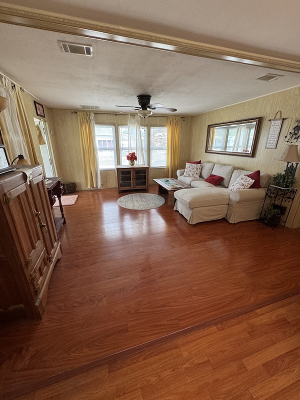 LSL Lakeshore Landings