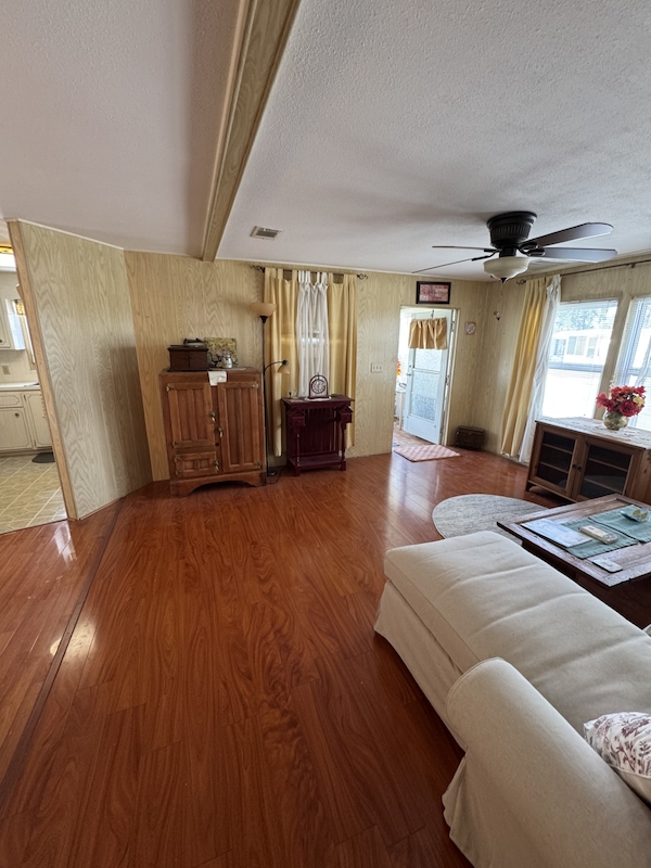 LSL Lakeshore Landings
