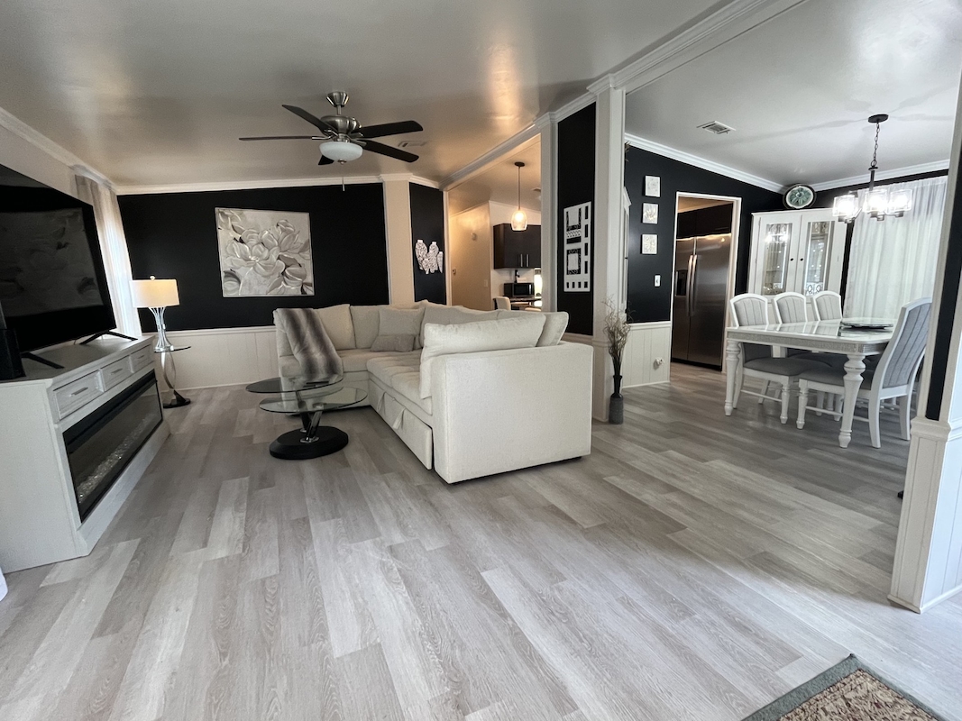 LCV La Costa Village