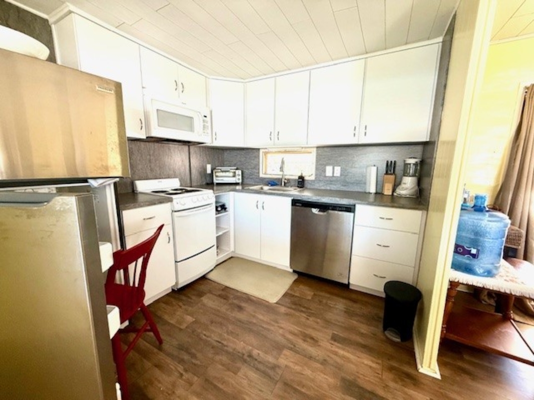 REH Regency Heights