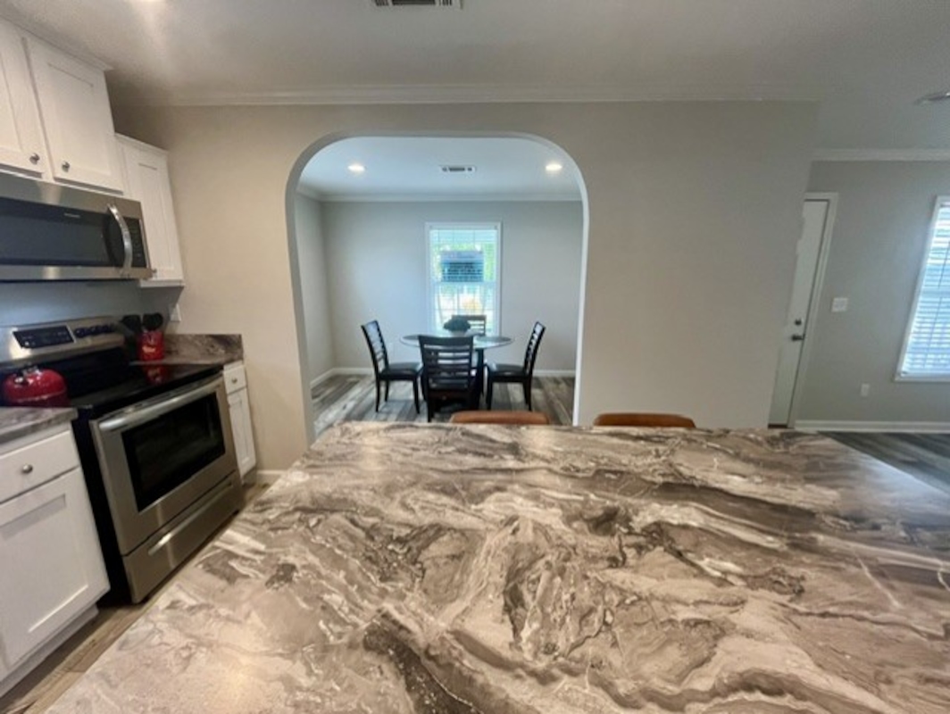 REH Regency Heights