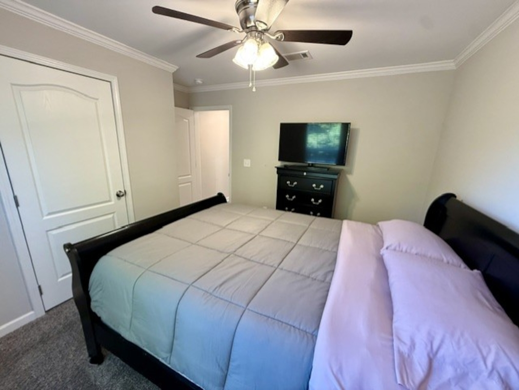 REH Regency Heights
