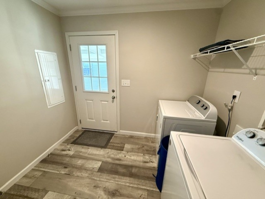 REH Regency Heights
