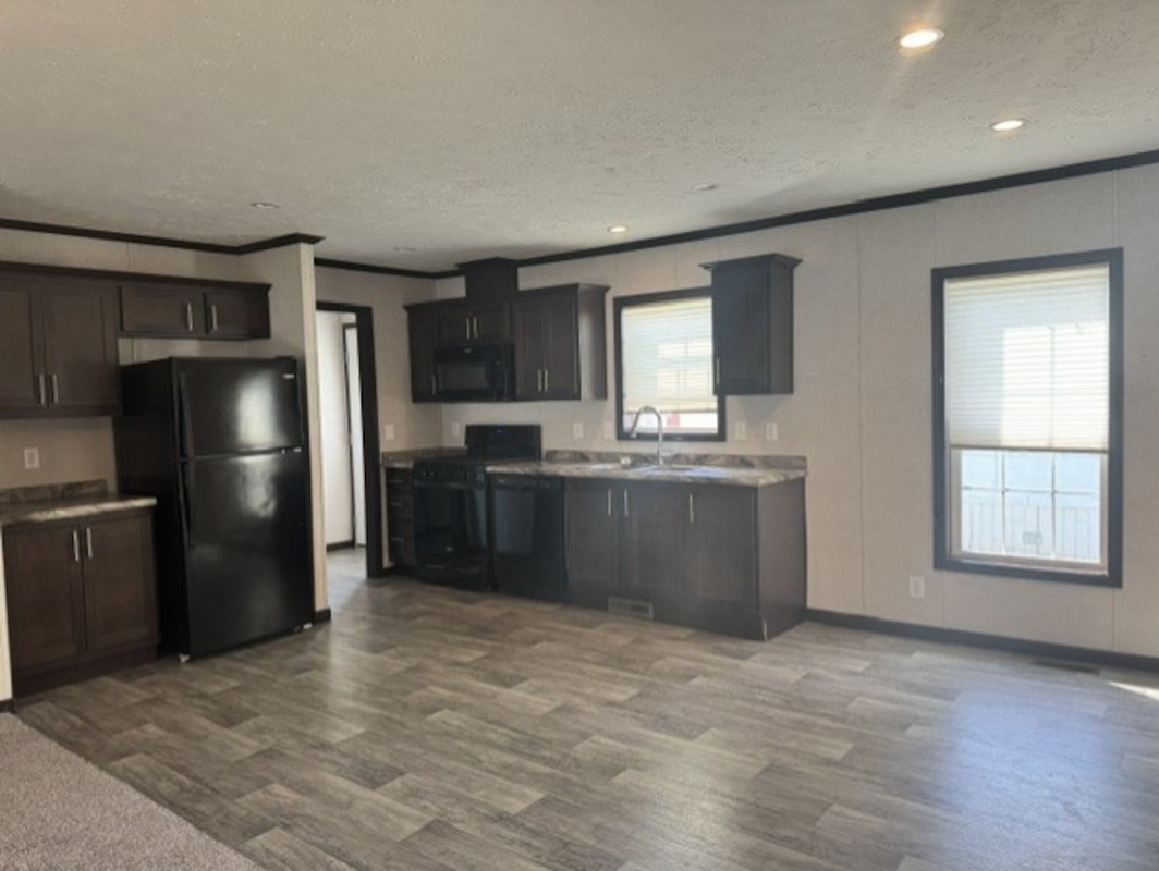 HLL Hawaiian Gardens/Holly Village