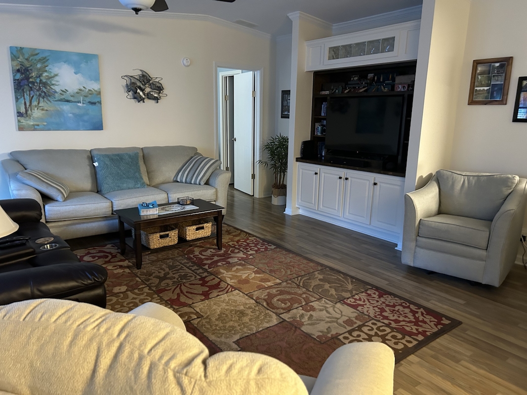 SLE Sunlake Estates