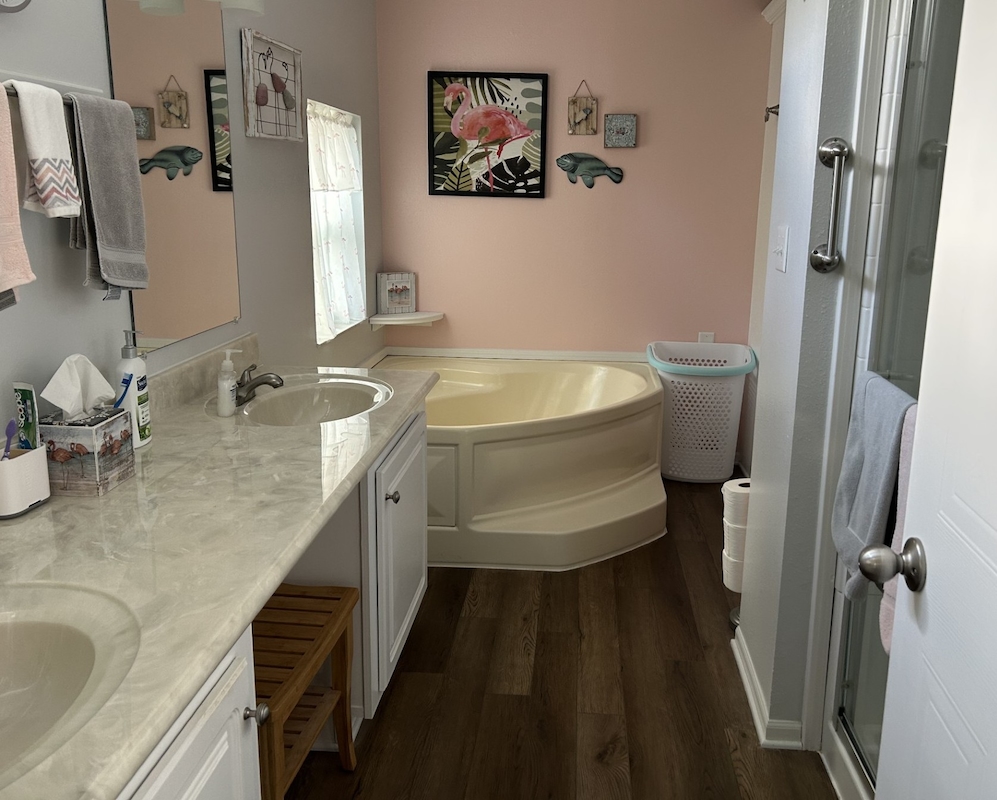 SLE Sunlake Estates
