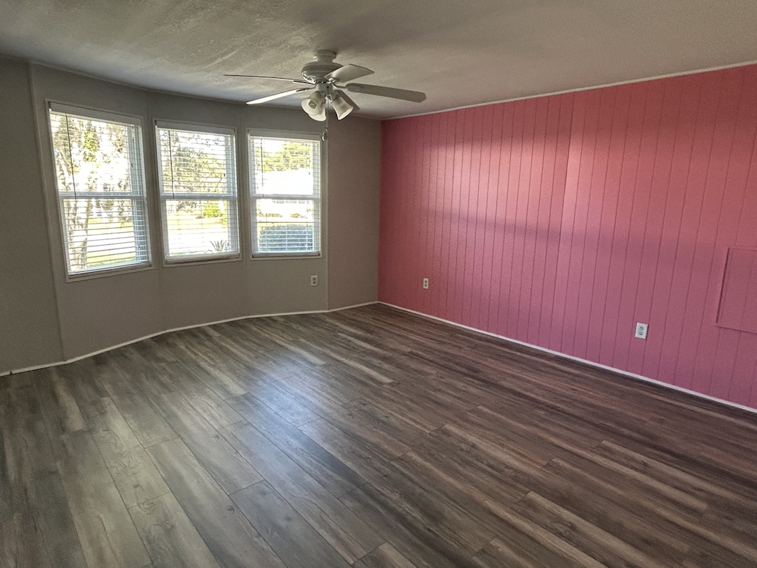 SLE Sunlake Estates