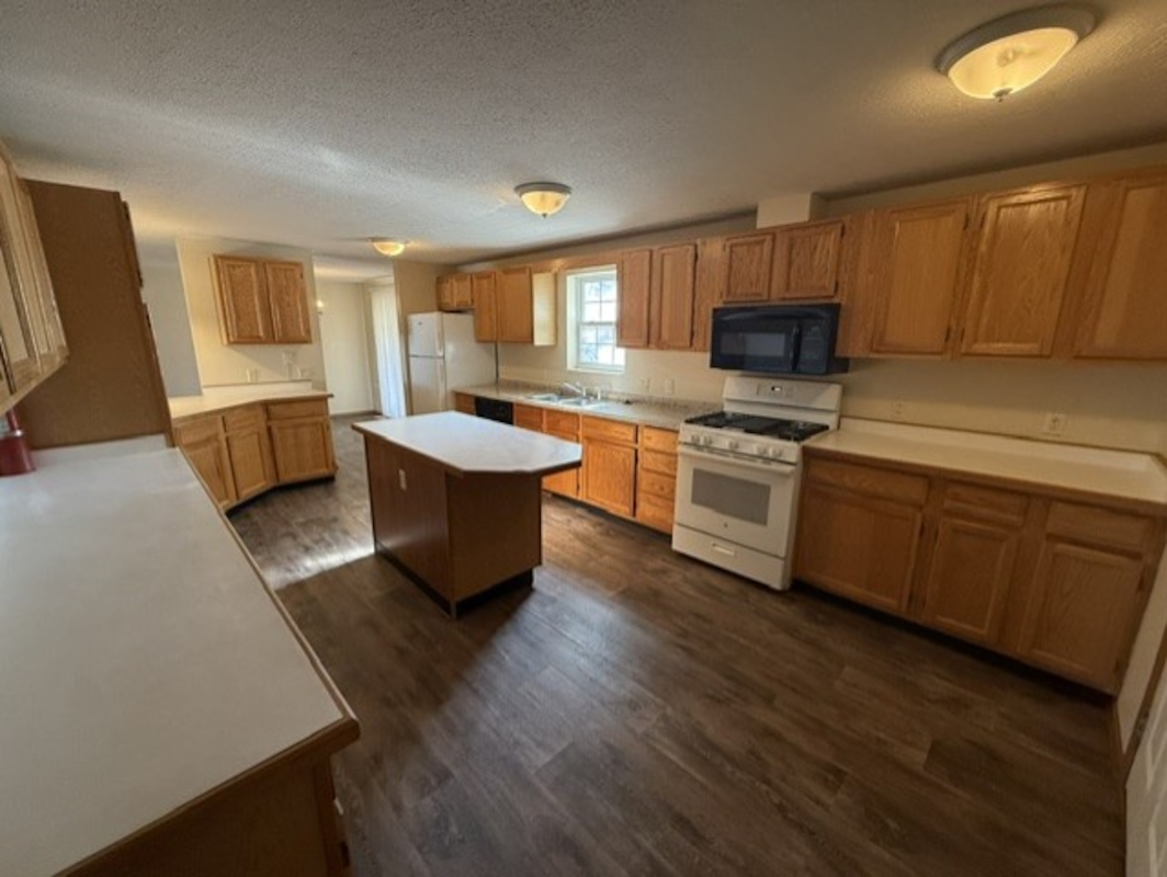 PNV Pineview Estates