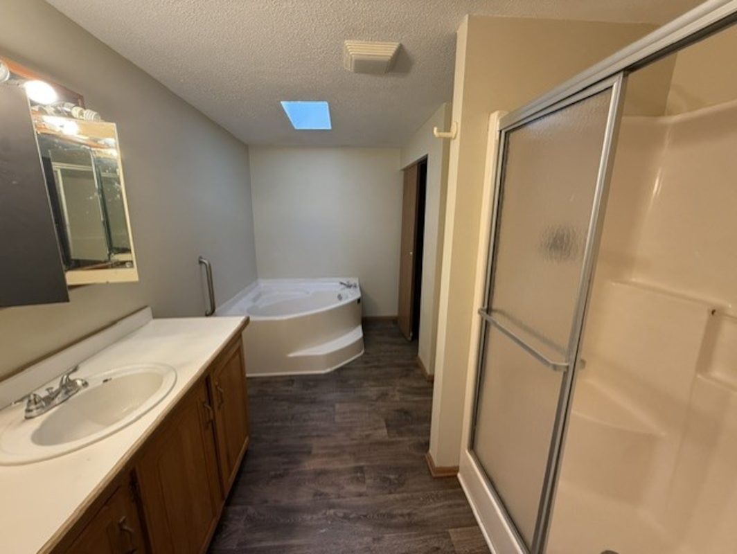PNV Pineview Estates