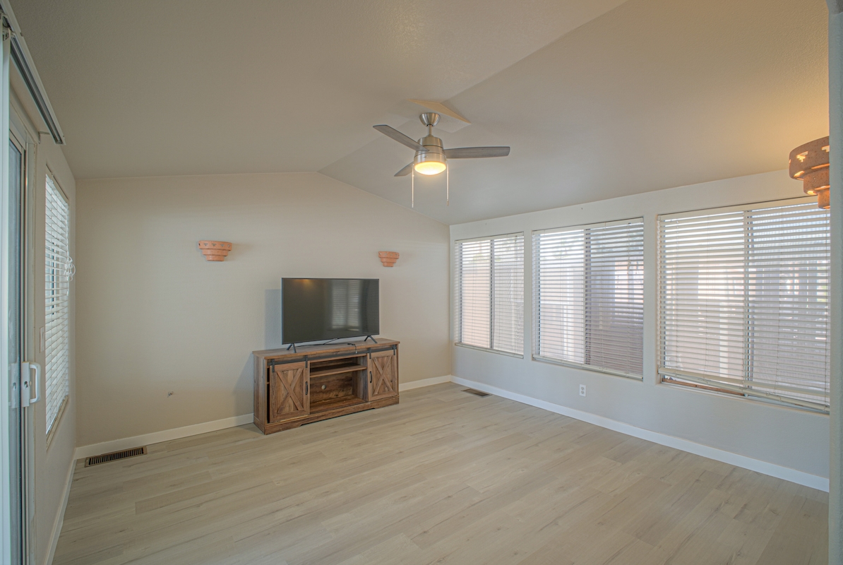 PCK Palm Creek Resort & Residences